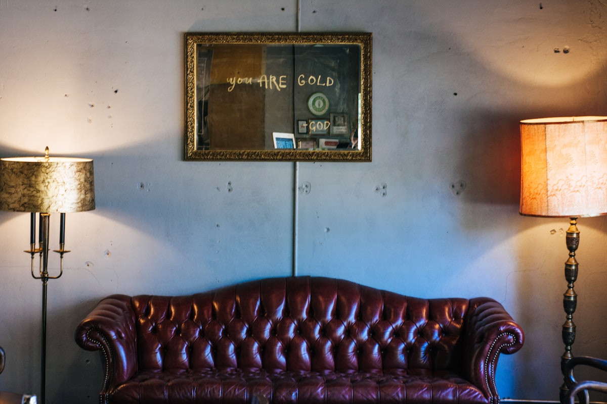 Are Leather Sofas in Style? The Numbers Say Yes