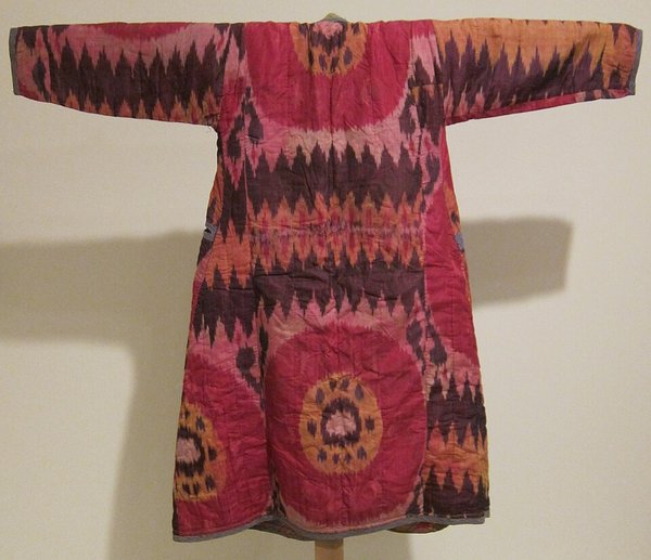 Ikat Weaving: The Textile That Begins With Dye and Ends With a Blur