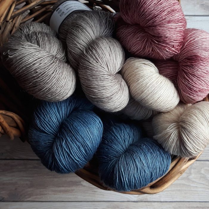 A Buyer's Guide to Rigid Heddle Looms